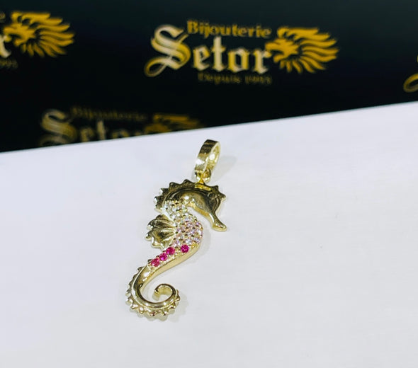 Seahorse pendant
