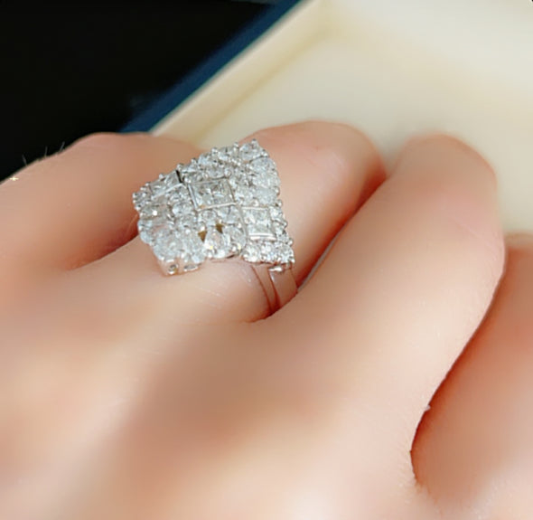 Lozange Diamond ring
