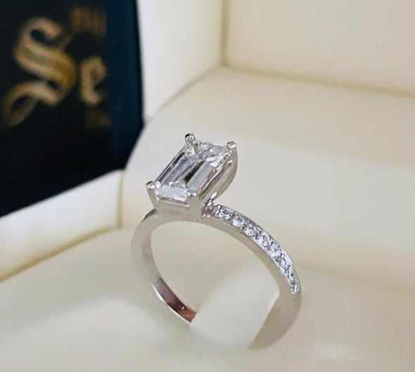 Esmeralda diamond ring DER061