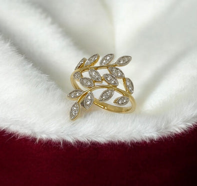 Leaf diamond ring