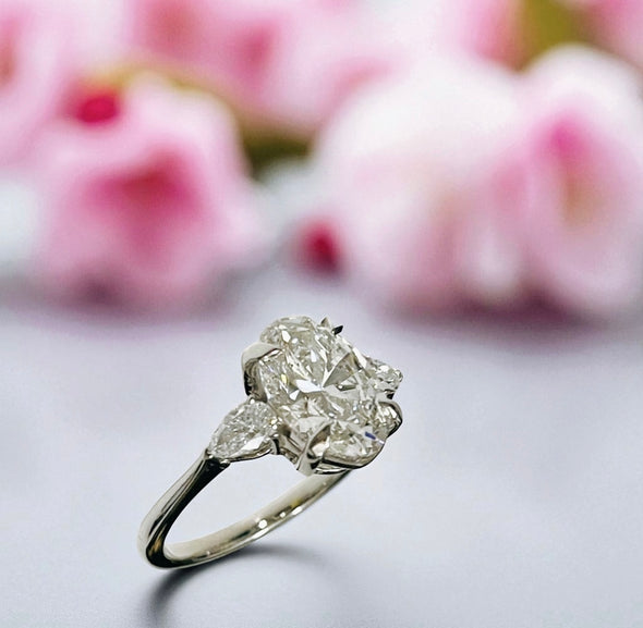 Bague de fiançailles ovale