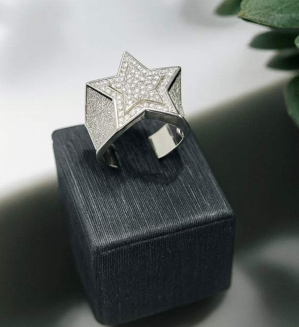 Bague étoile en diamant