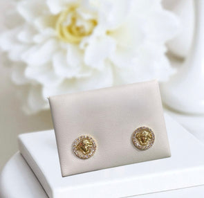 Stud Medusa earrings