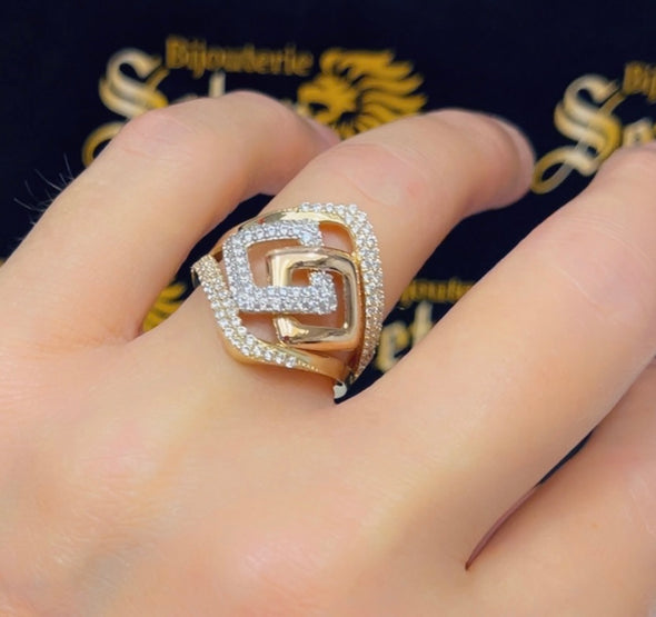 Intricate design ring