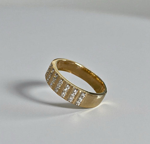 Lab grown diamond band