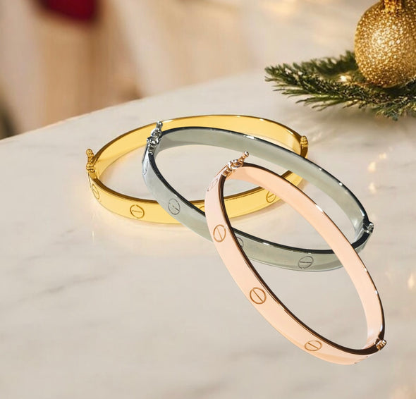 Love connection bangle