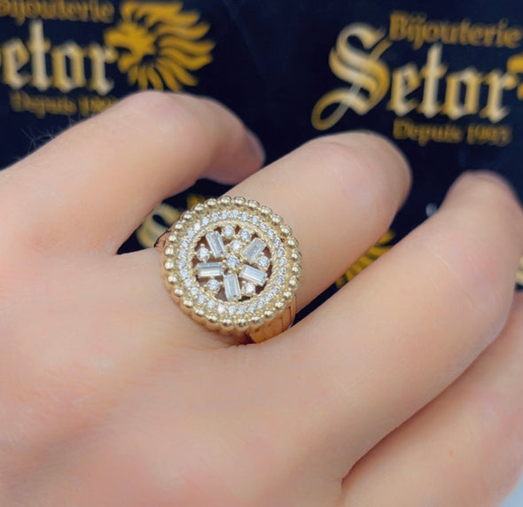 Baguettes in circle ring