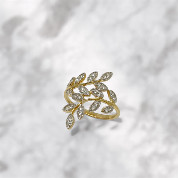 Leaf diamond ring