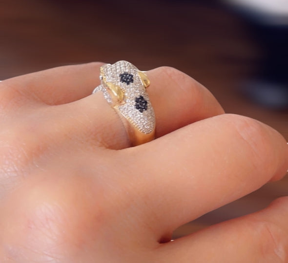 Red eyes panther ring