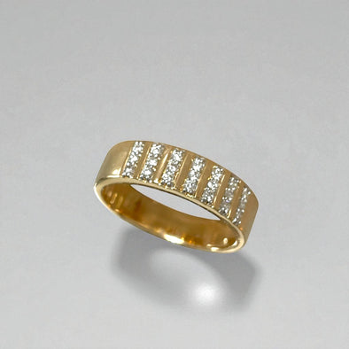 Lab grown diamond band