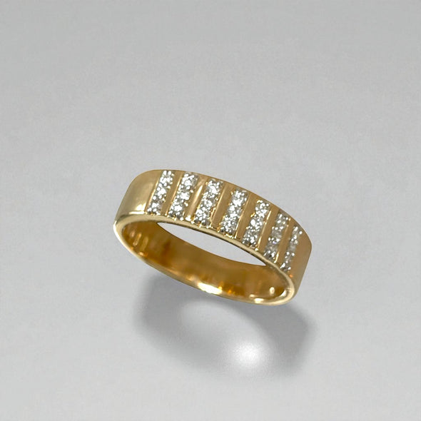 Lab grown diamond band