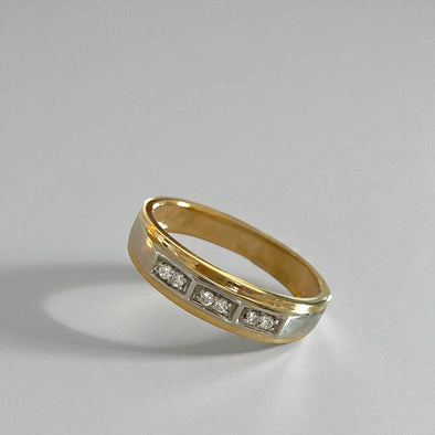Lab grown diamond band