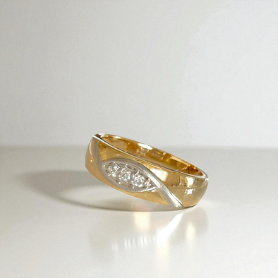 Lab grown diamond band
