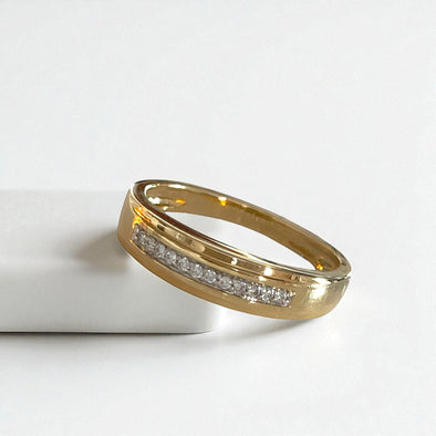 Lab grown diamond band