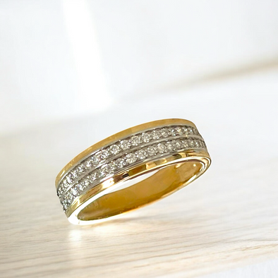 Lab grown diamond band